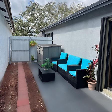 Amazing & Cozy Duplex Near Zoo Miami ! 빌라 외부 사진