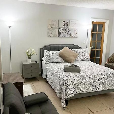 Amazing & Cozy Duplex Near Zoo Miami ! 빌라 외부 사진