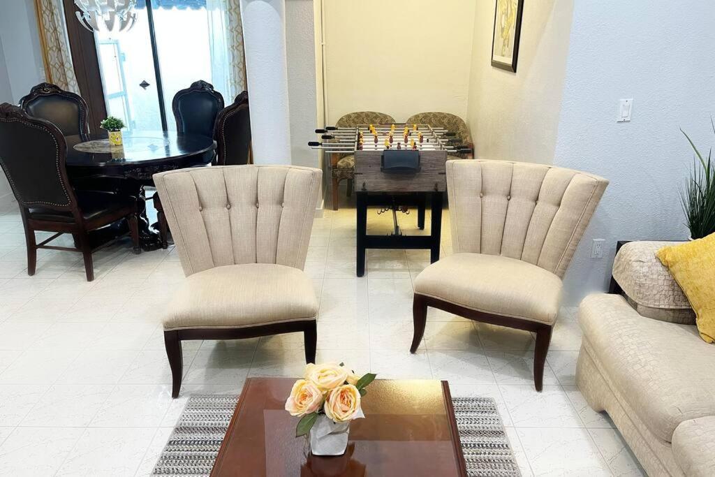 Amazing & Cozy Duplex Near Zoo Miami ! 빌라 외부 사진