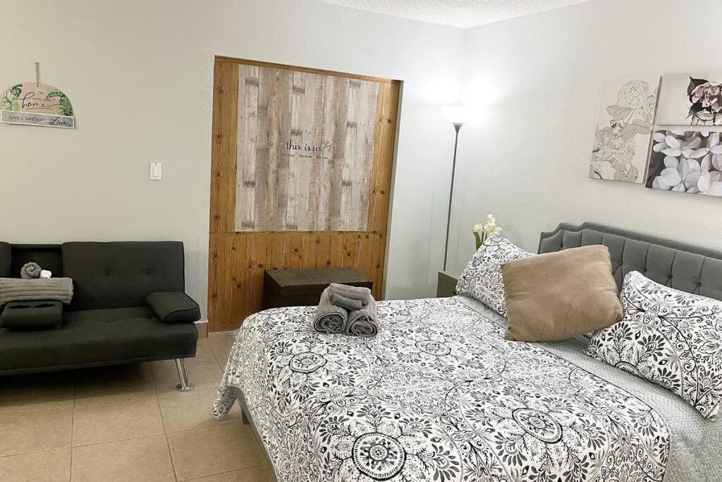 Amazing & Cozy Duplex Near Zoo Miami ! 빌라 외부 사진