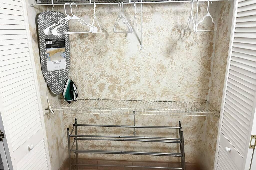 Amazing & Cozy Duplex Near Zoo Miami ! 빌라 외부 사진