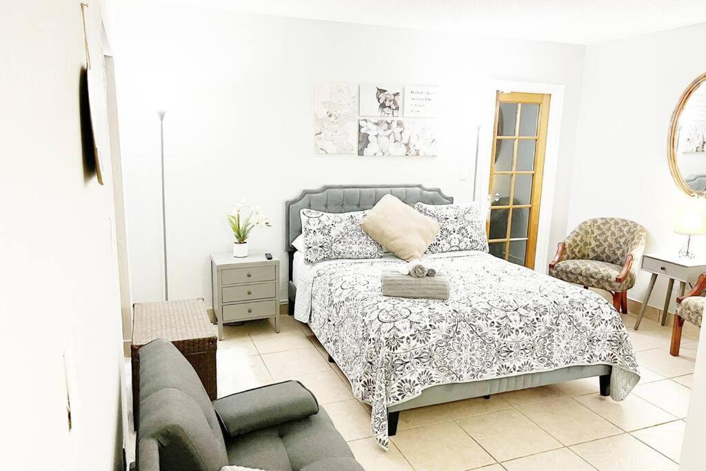 Amazing & Cozy Duplex Near Zoo Miami ! 빌라 외부 사진