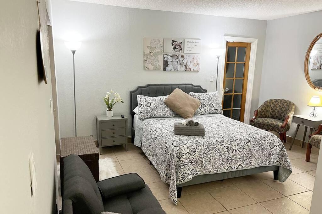 Amazing & Cozy Duplex Near Zoo Miami ! 빌라 외부 사진