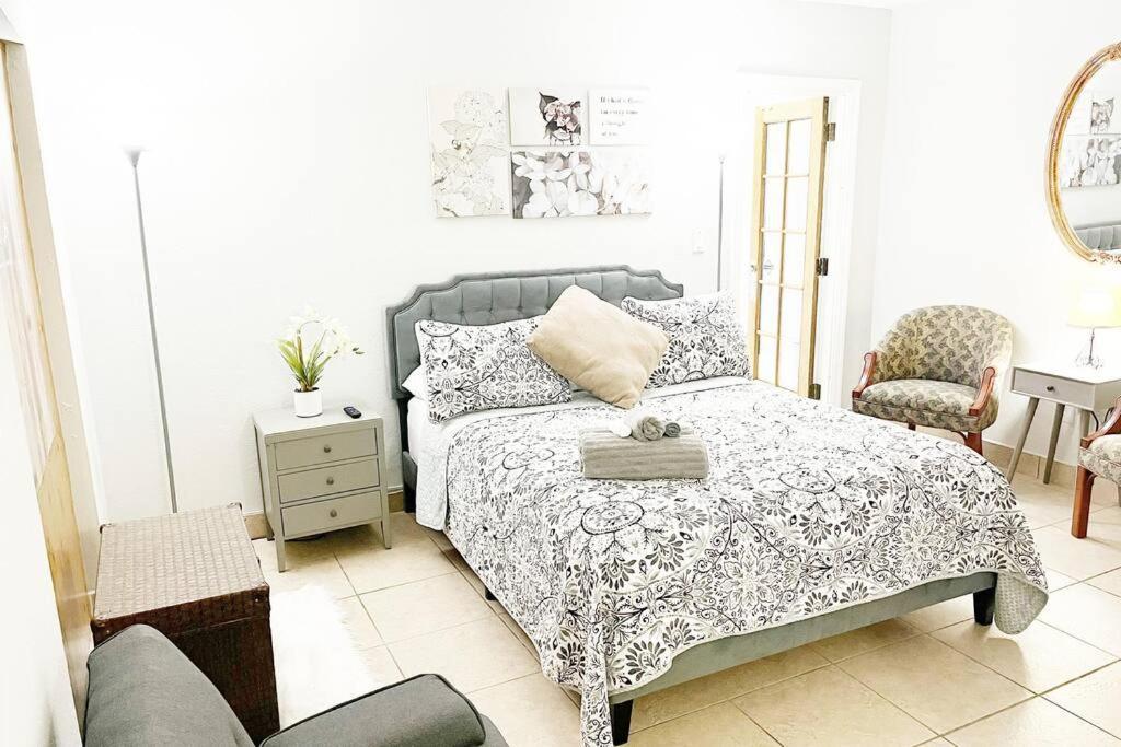 Amazing & Cozy Duplex Near Zoo Miami ! 빌라 외부 사진