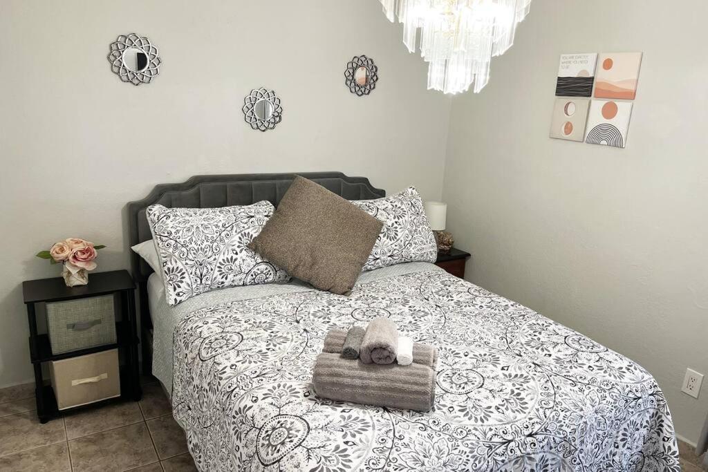 Amazing & Cozy Duplex Near Zoo Miami ! 빌라 외부 사진