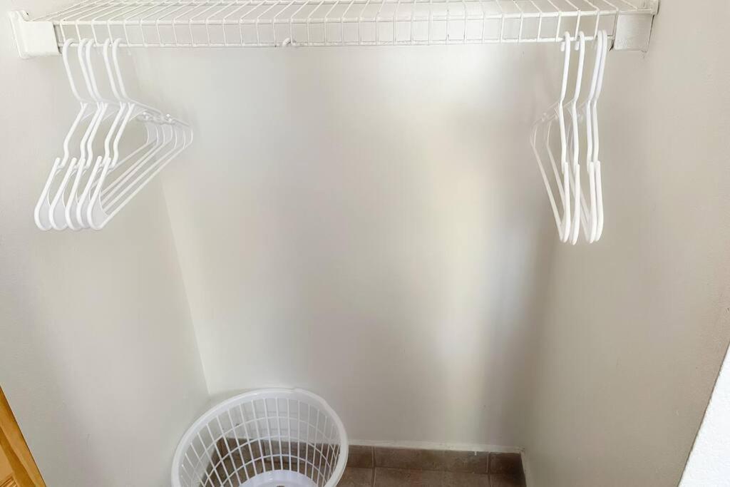 Amazing & Cozy Duplex Near Zoo Miami ! 빌라 외부 사진