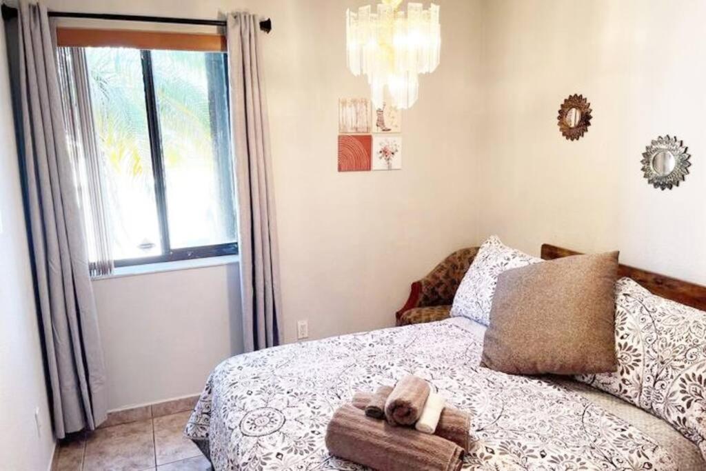 Amazing & Cozy Duplex Near Zoo Miami ! 빌라 외부 사진