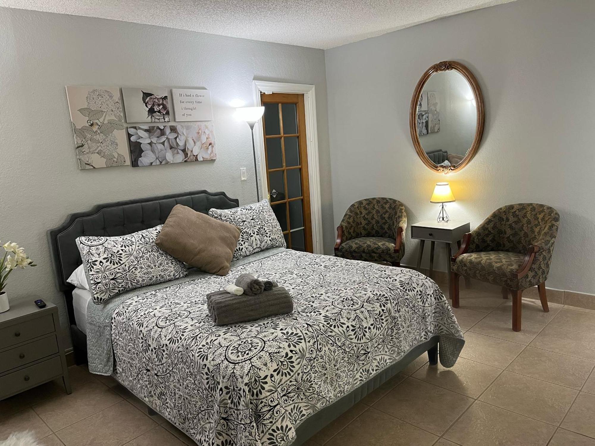 Amazing & Cozy Duplex Near Zoo Miami ! 빌라 외부 사진